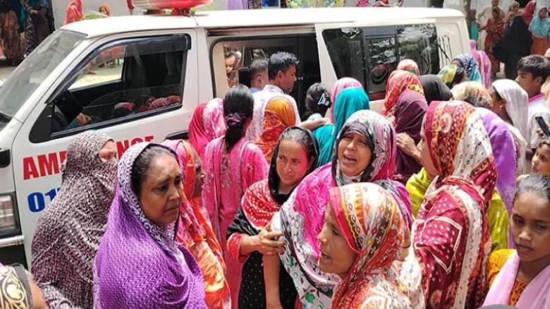 কষ্ট দূর করার জন্য ব্যাটাটা চাকরিতে গেছিল