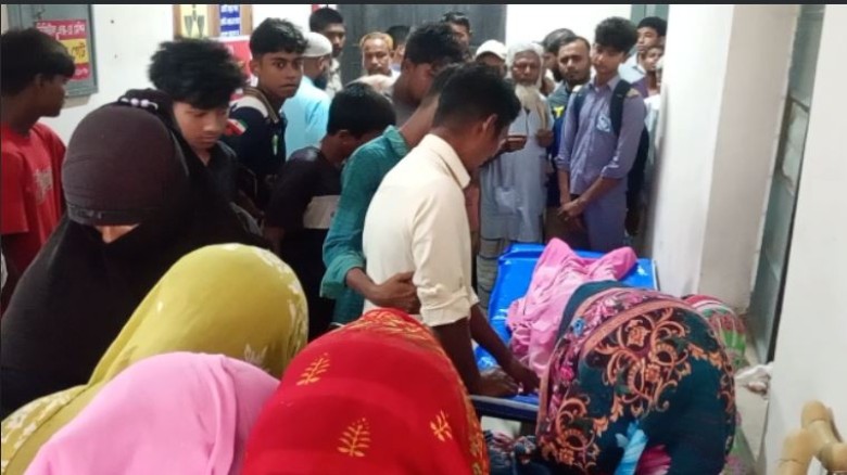 ফুলবাড়ীতে বাসের চাপায় ১০ বছরের শিশু নিহত