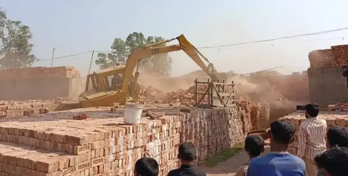 [রংপুরে যৌথ অভিযানে অবৈধ দু'টি ইট ভাটার দেড় লক্ষ টাকা জরিমানা]