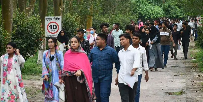[বেরোবিতে ঢাবি ব্যবসায় শিক্ষা ইউনিটের পুনঃভর্তি পরীক্ষা অনুষ্ঠিত]