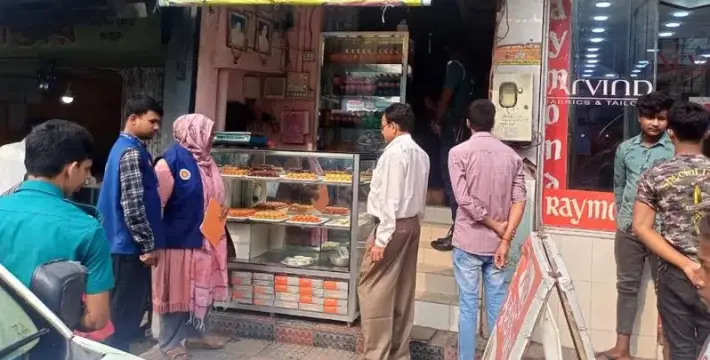 [রংপুর মহানগরীতে বিএসটিআই এর অভিযানে ৫০ হাজার টাকা জরিমানা]